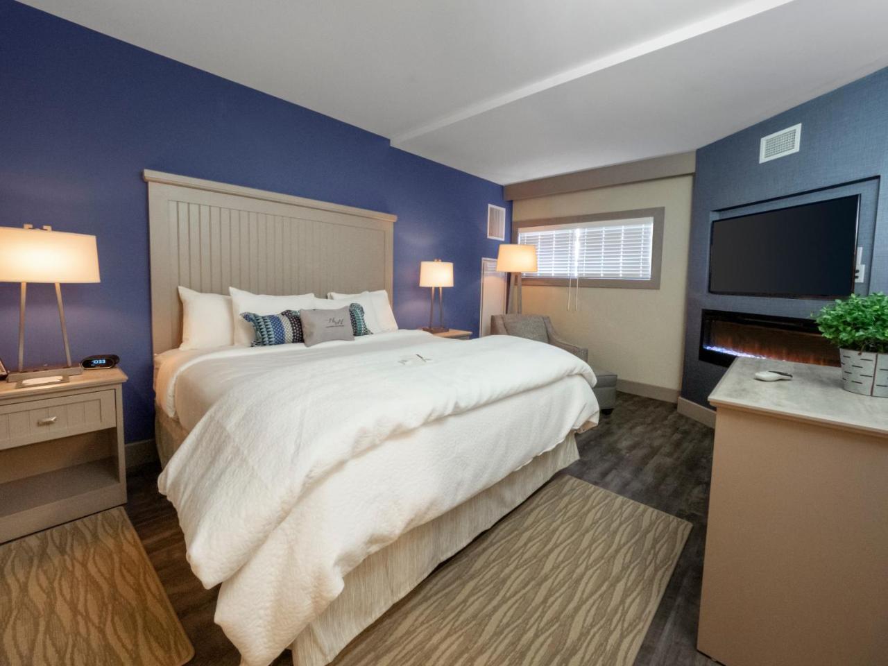 Chautauqua Harbor Hotel - Jamestown Celoron Bagian luar foto